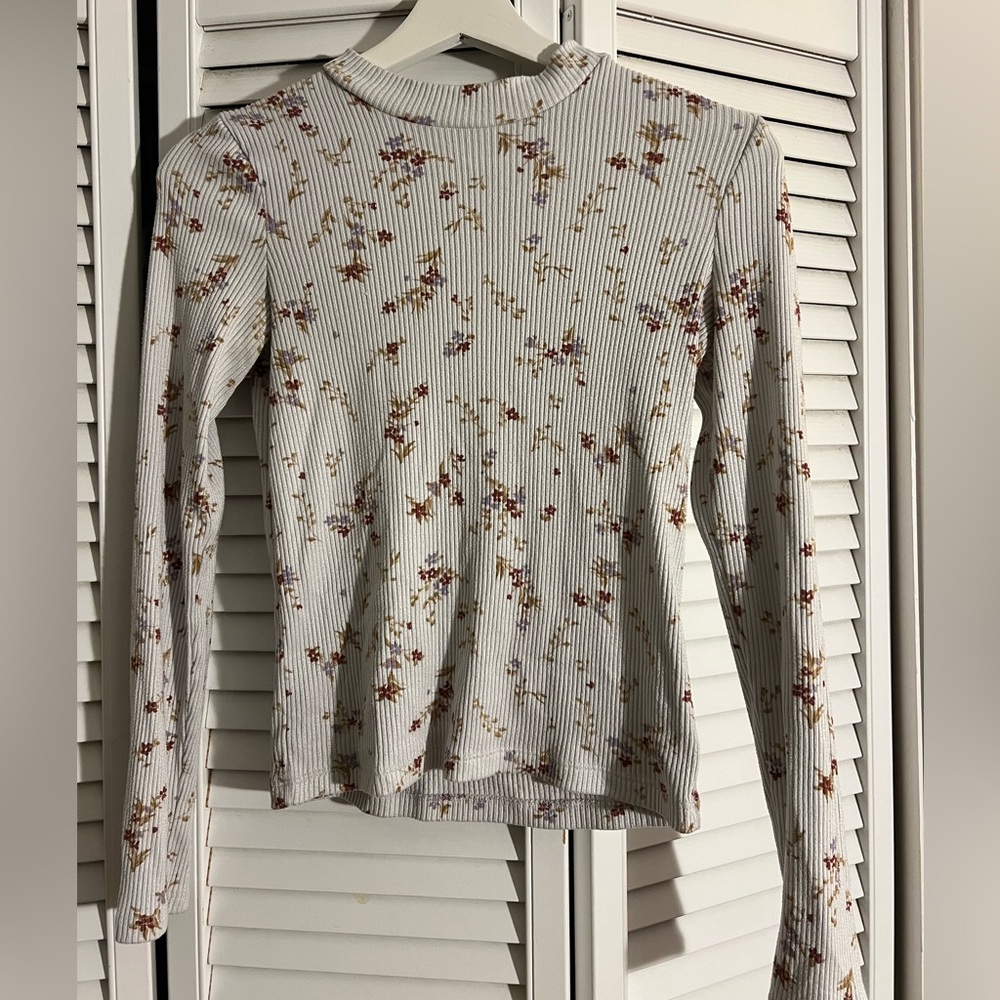 Abercrombie Kids White, Floral Ribbed Long Sleeve Blouse
